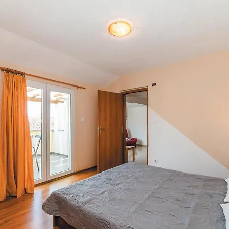 Biograd 2 Floor * ביוגראד נה מורו
