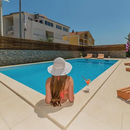 Biograd 2 Floor