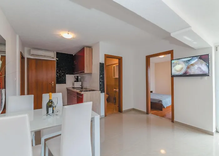 Biograd 2 Floor Apartamento *